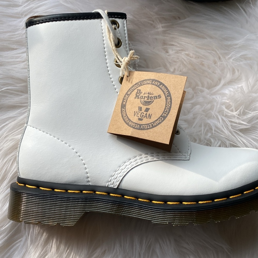 SALE!! DR MARTENS 1460 Vegan Combat Boots white black - Picture 6 of 9